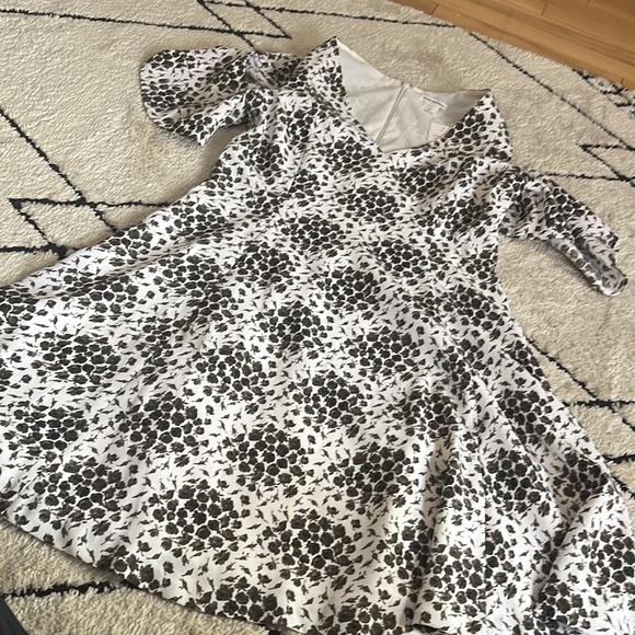 074 CLUB MONACO Pernille Cold Shoulder Floral Dress 10 new - Picture 6 of 12